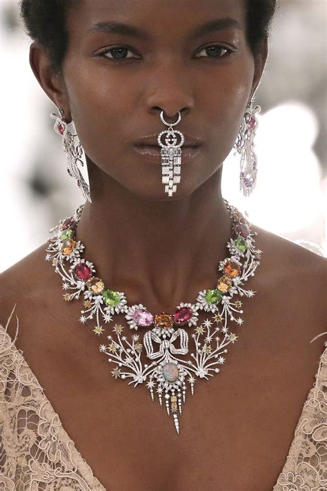 gucci piercing